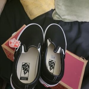 black slip-on vans sneakers